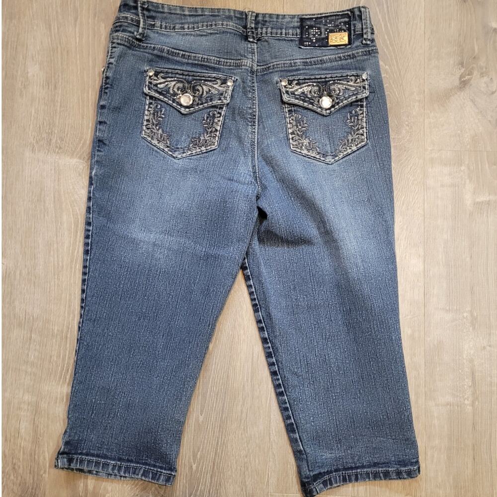 Y2K Capri Jeans Rhinestone Embroidered Flap Pocket Denim Crop Mallcore 6